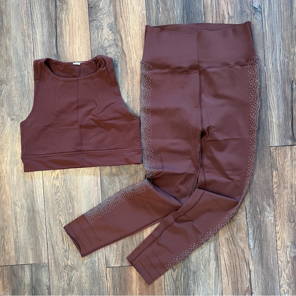 Fabletics Workout Set - Bra and Leggings